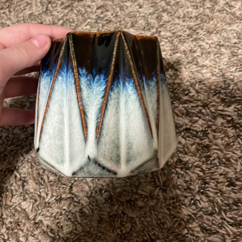 Small flower pot